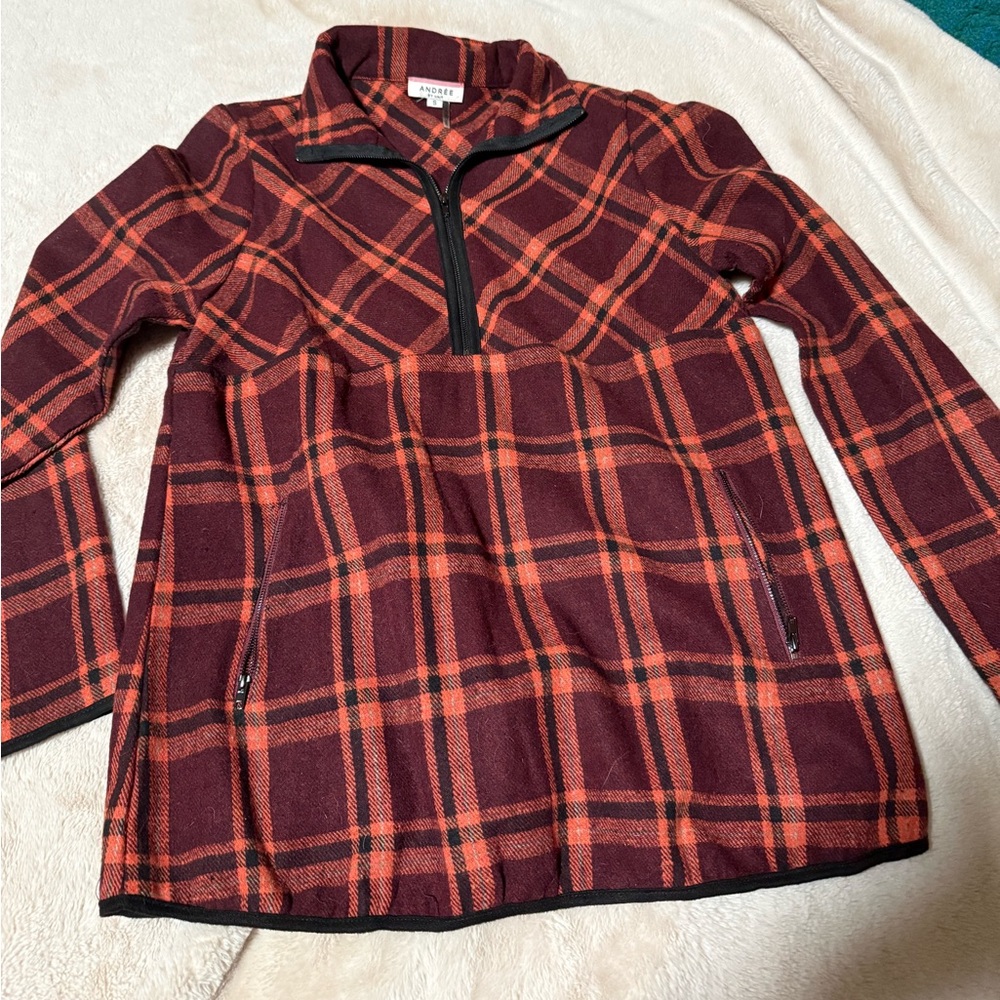 Half zip plaid pullover - Picture 4 of 5